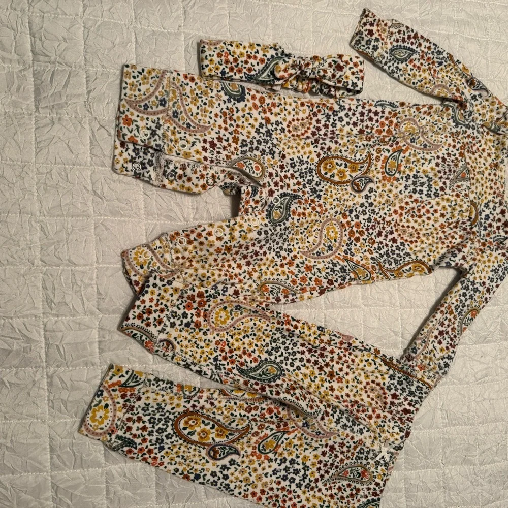 6 months 10 items in bundle see photos.